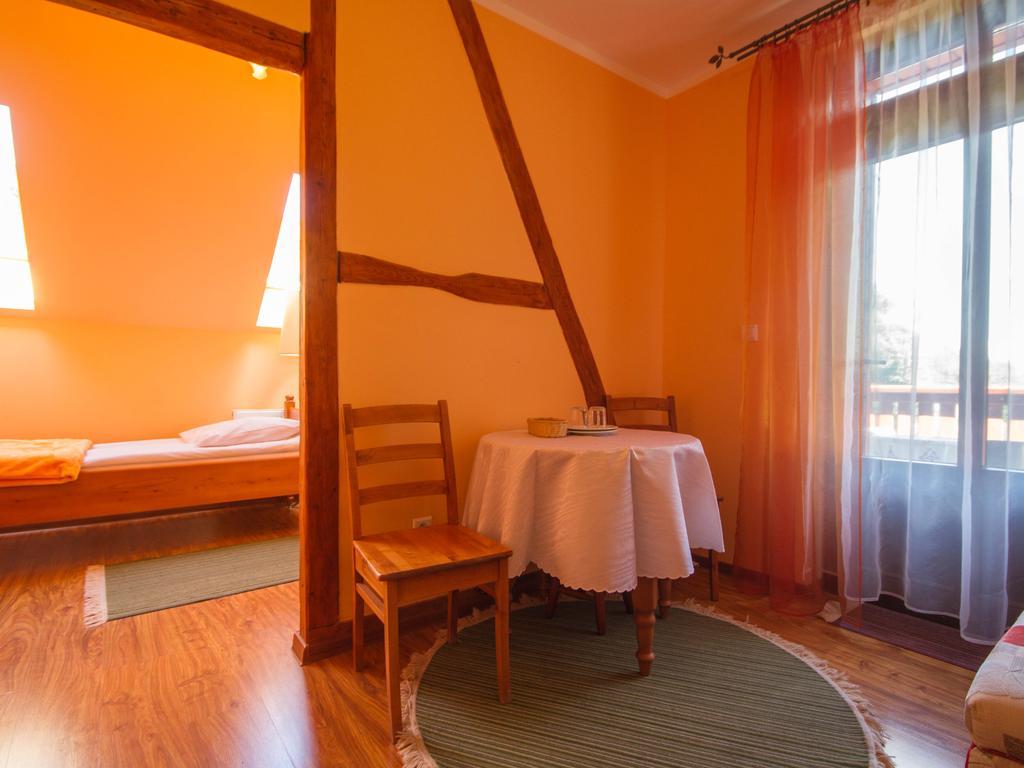 Bed and Breakfast Willa Jagniatkow Екстер'єр фото